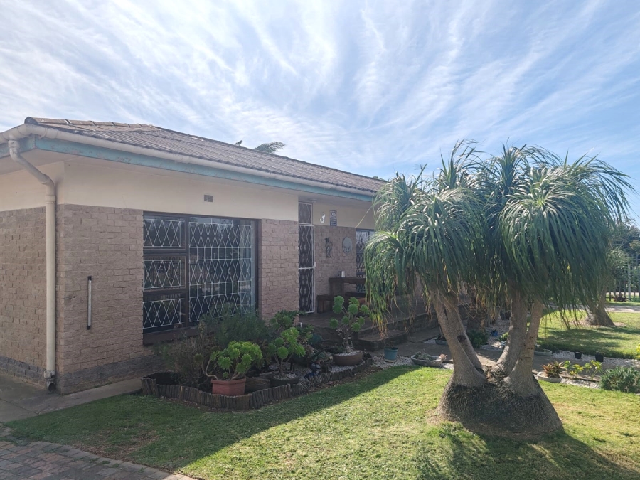 4 Bedroom Property for Sale in Heuwelkruin Eastern Cape